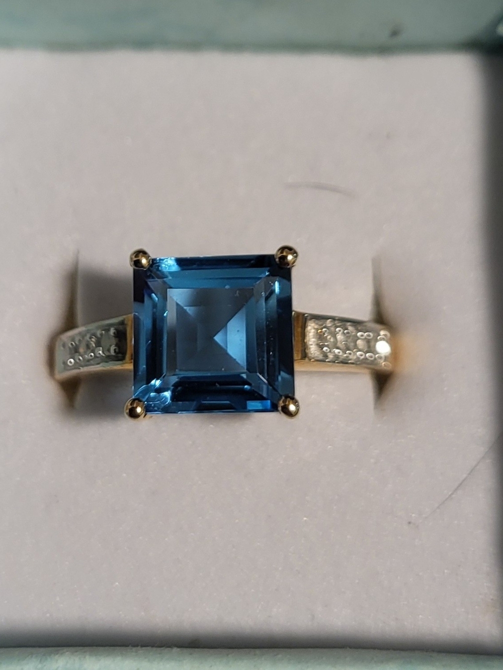 10kt Solid YG, Princess Cut Sky Topaz, Diamonds Ring